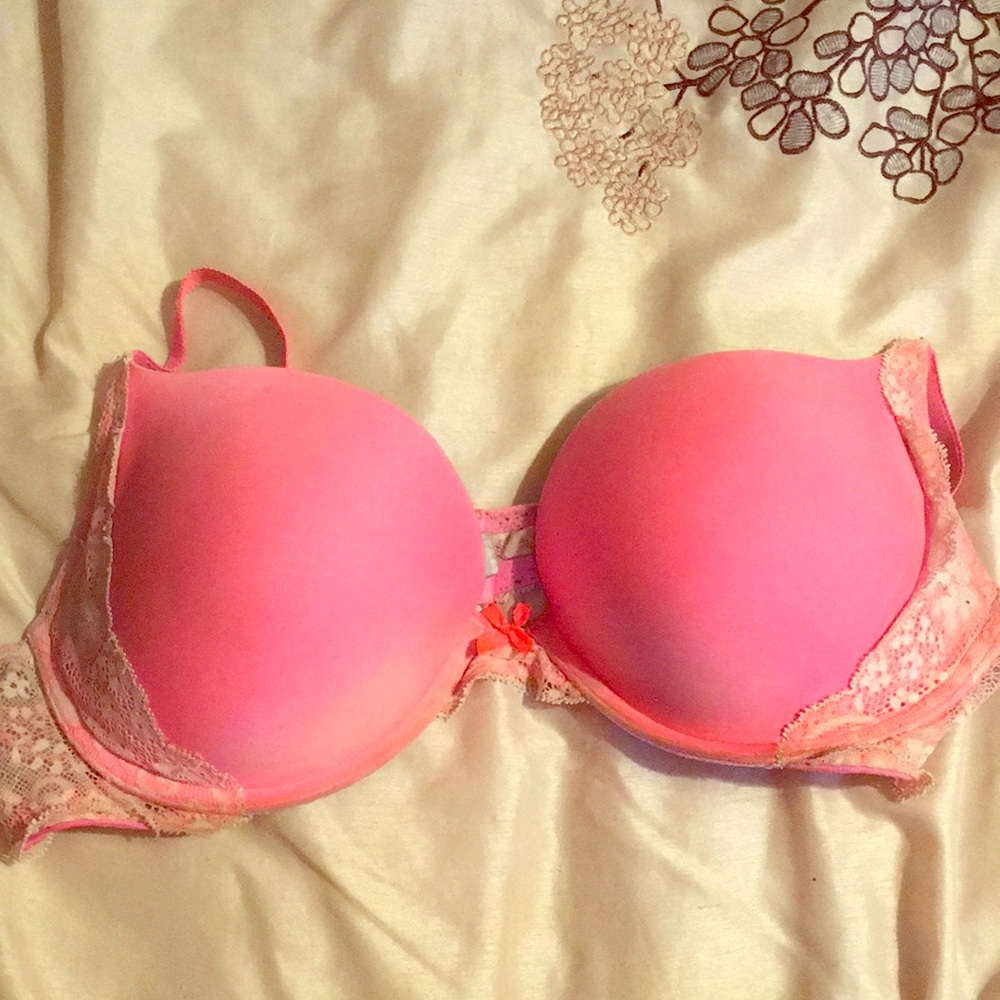Victoria’s Secret Dream Angels Push-Up Bra 38C